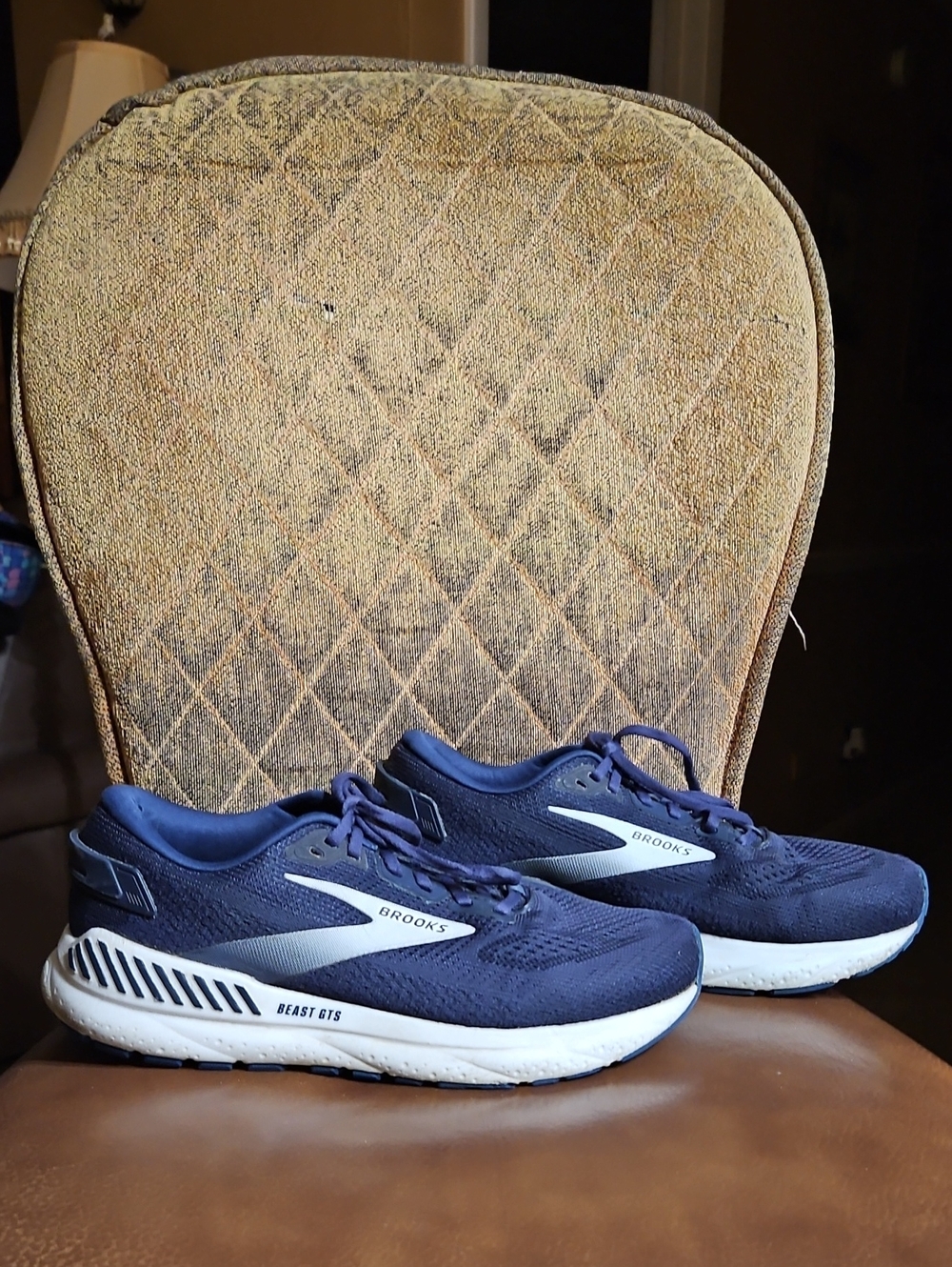 Brooks Beast GTS 24 Navy Blue White Lace Up Road Running Sneakers Shoes